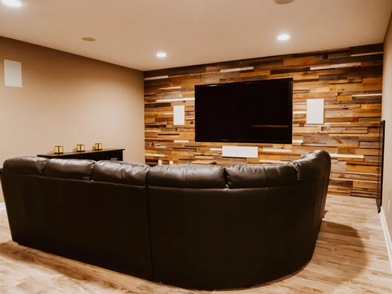Burnsville Basement Remodel – Bar & Entertainment